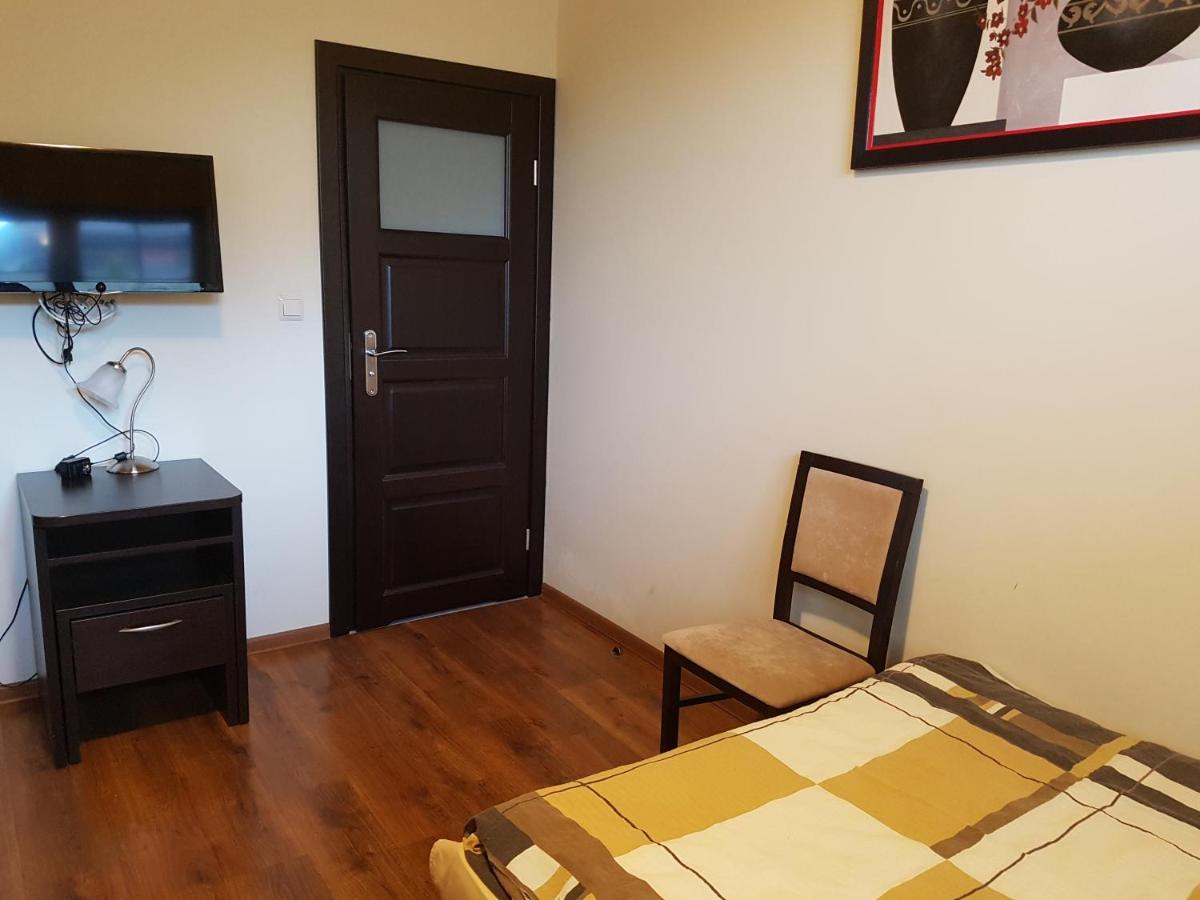 Villarenoma Nadarzyn Exteriér fotografie